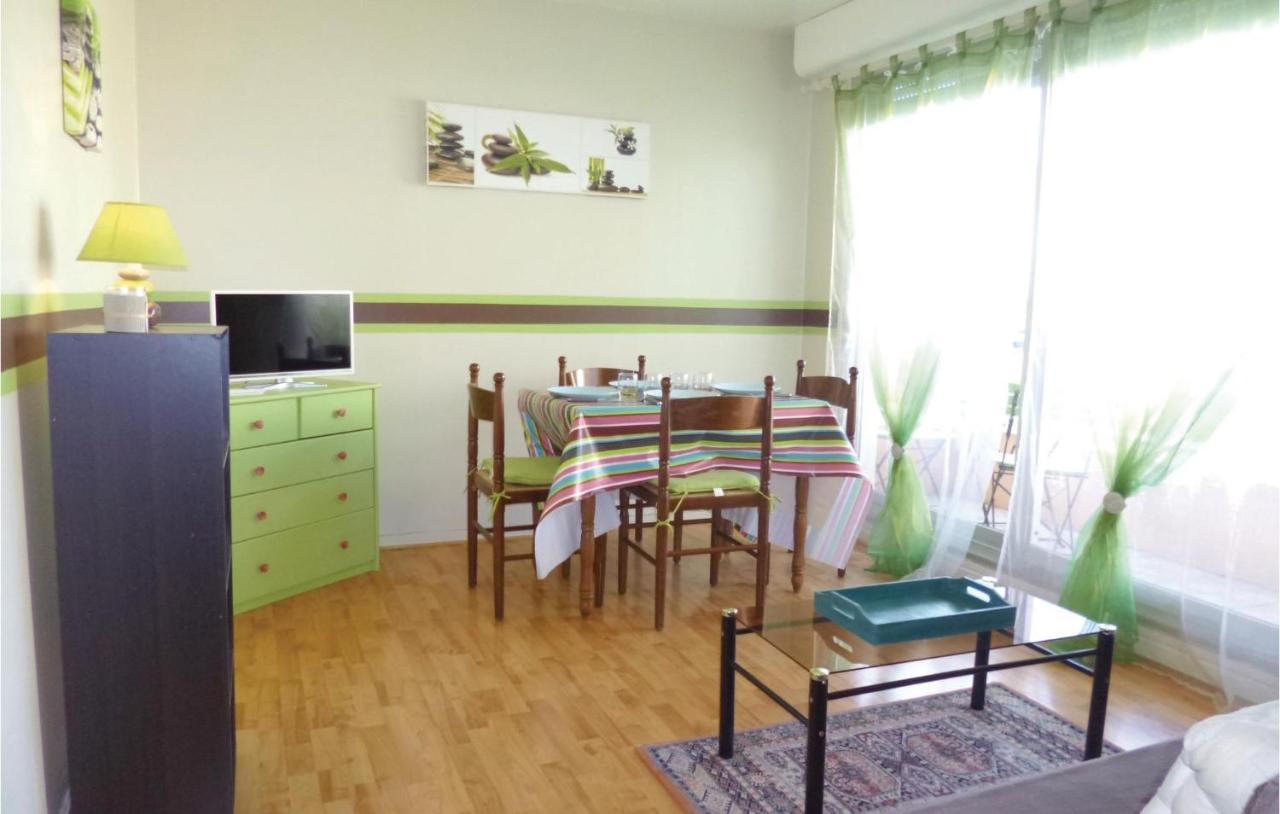 1 Bedroom Nice Apartment In Grandcamp Maisy Екстериор снимка